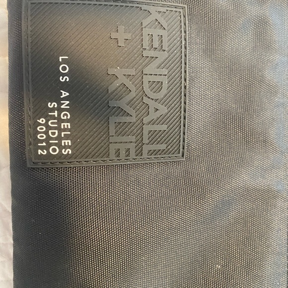 KENDALL & KYLIE Black Crossbody Purse - Picture 7 of 11